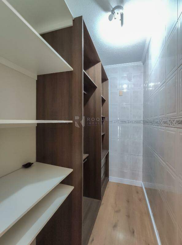 Casa Residencial para aluguel no bairro Jardim Nossa Senhora de Fátima: Closet suíte