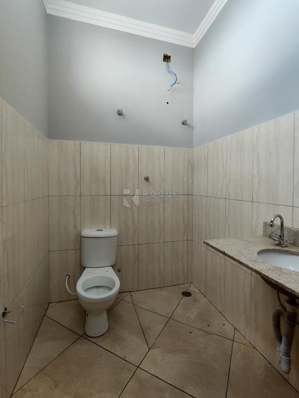 Casa Residencial à venda no bairro Residencial Econômico Manoel Simão de Barros Levy: BANHEIRO SALÃO 1