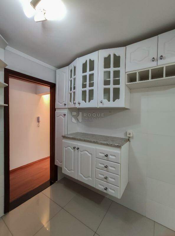 Apartamento para aluguel no bairro Itaipu: Cozinha 