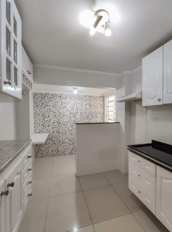 Apartamento para aluguel no bairro Itaipu: Cozinha 