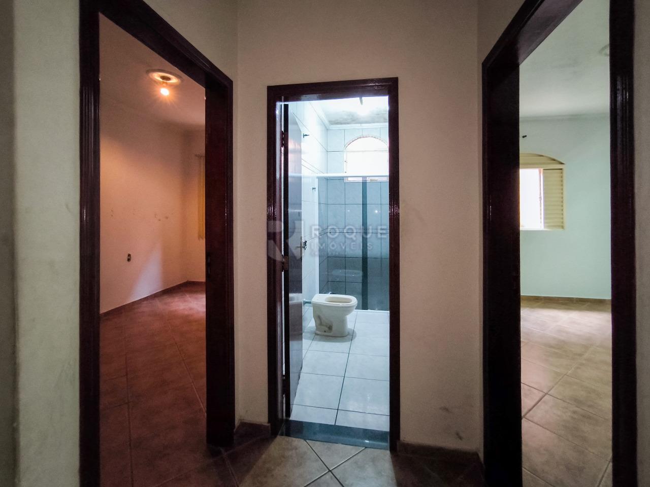 Casa Residencial à venda no bairro Parque Residencial Santa Eulália: ÁREA DE CIRCULAÇÃO