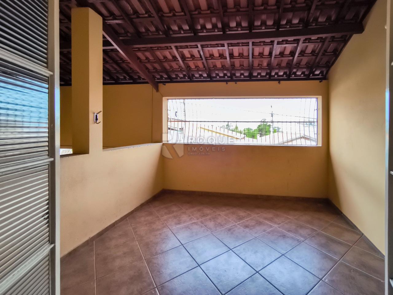 Casa Residencial à venda no bairro Parque Residencial Santa Eulália: SACADA DA SALA