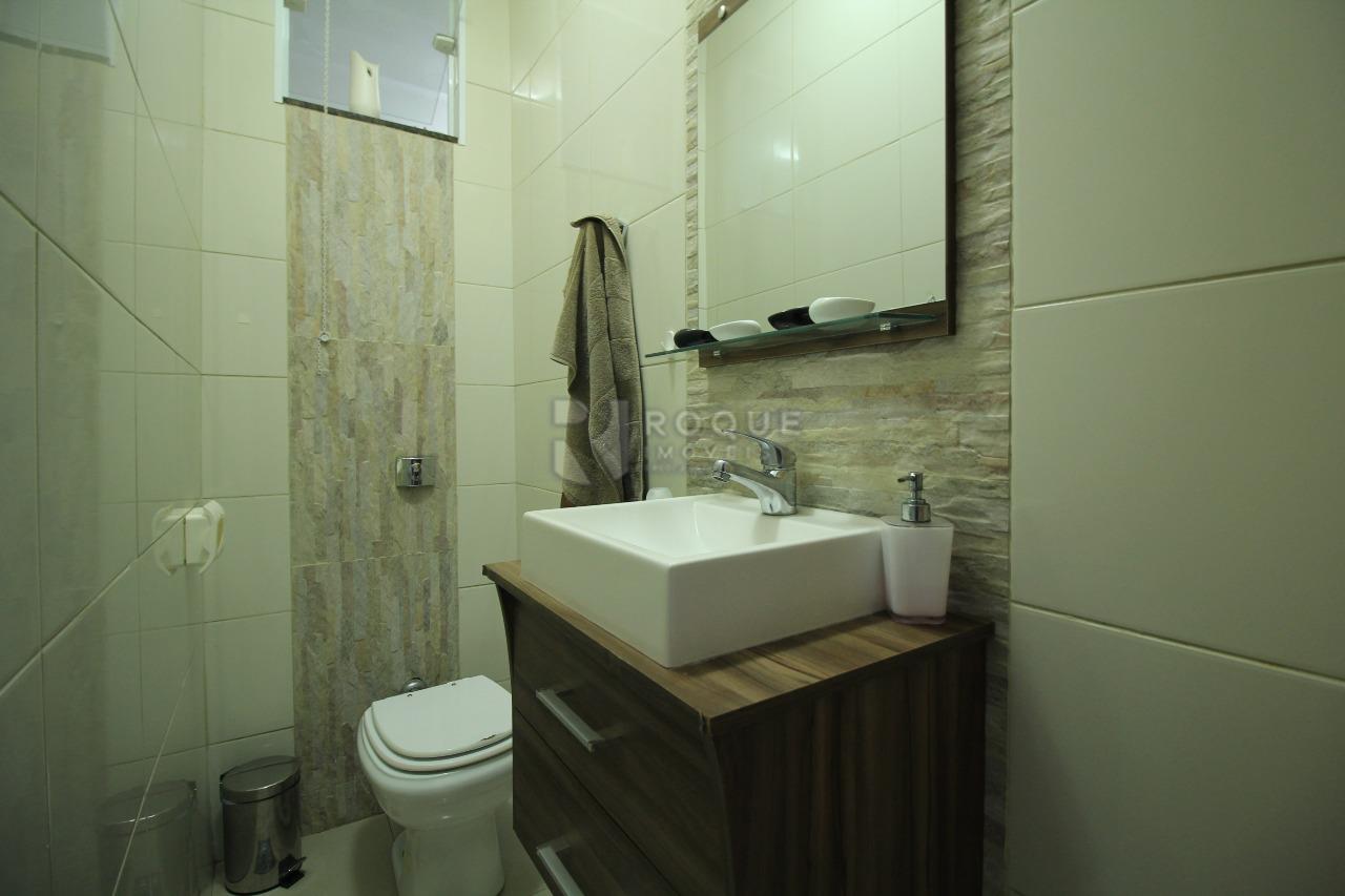 Casa Residencial à venda no bairro Jardim São Roque: Lavabo