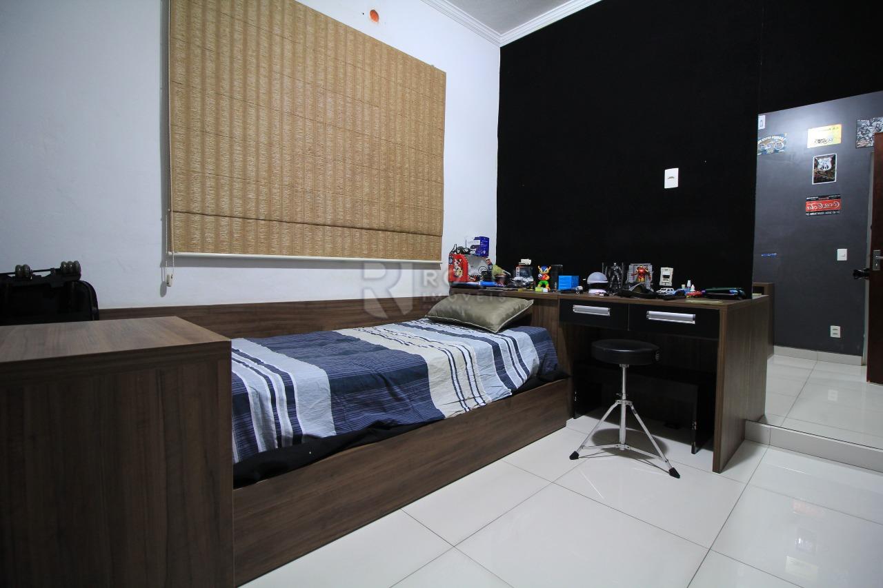 Casa Residencial à venda no bairro Jardim São Roque: quarto 