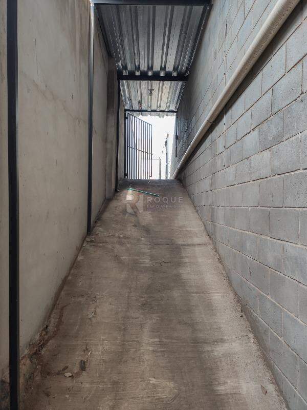 Barracão/Galpão para aluguel no bairro Jardim Ouro Verde: Corredor 