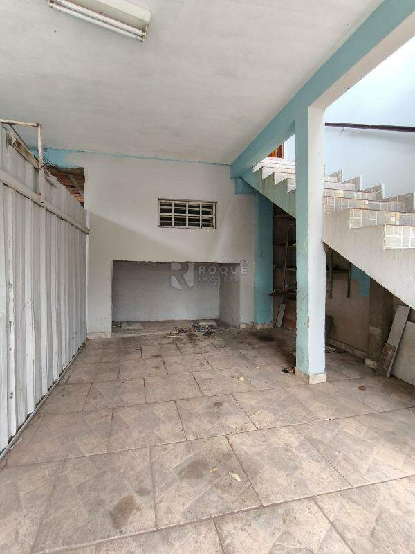Casa Residencial à venda no bairro Parque Residencial Aeroporto: GARAGEM