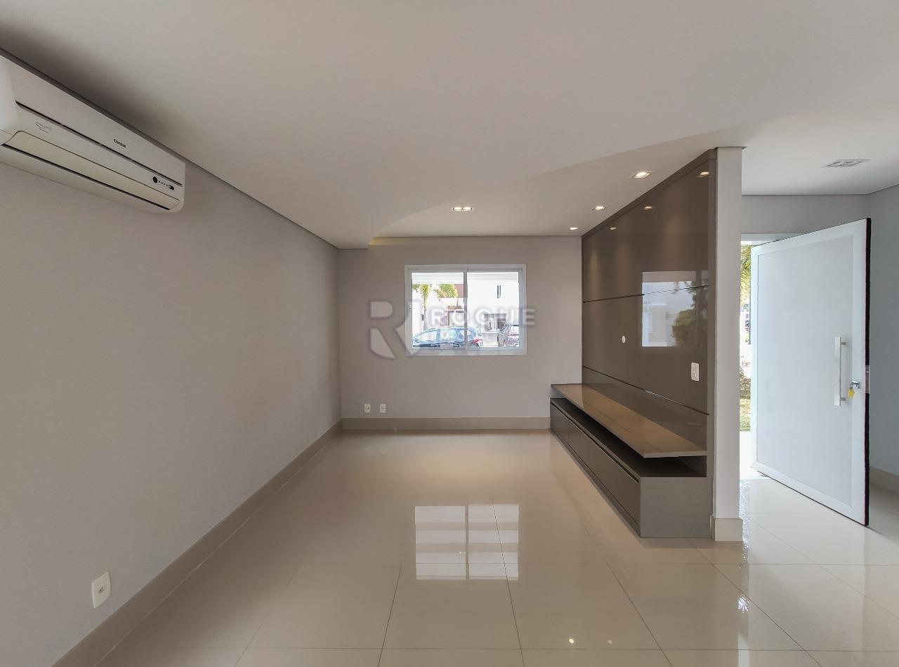 Casa em condomínio para aluguel no bairro Jardim Montezuma: Sala 