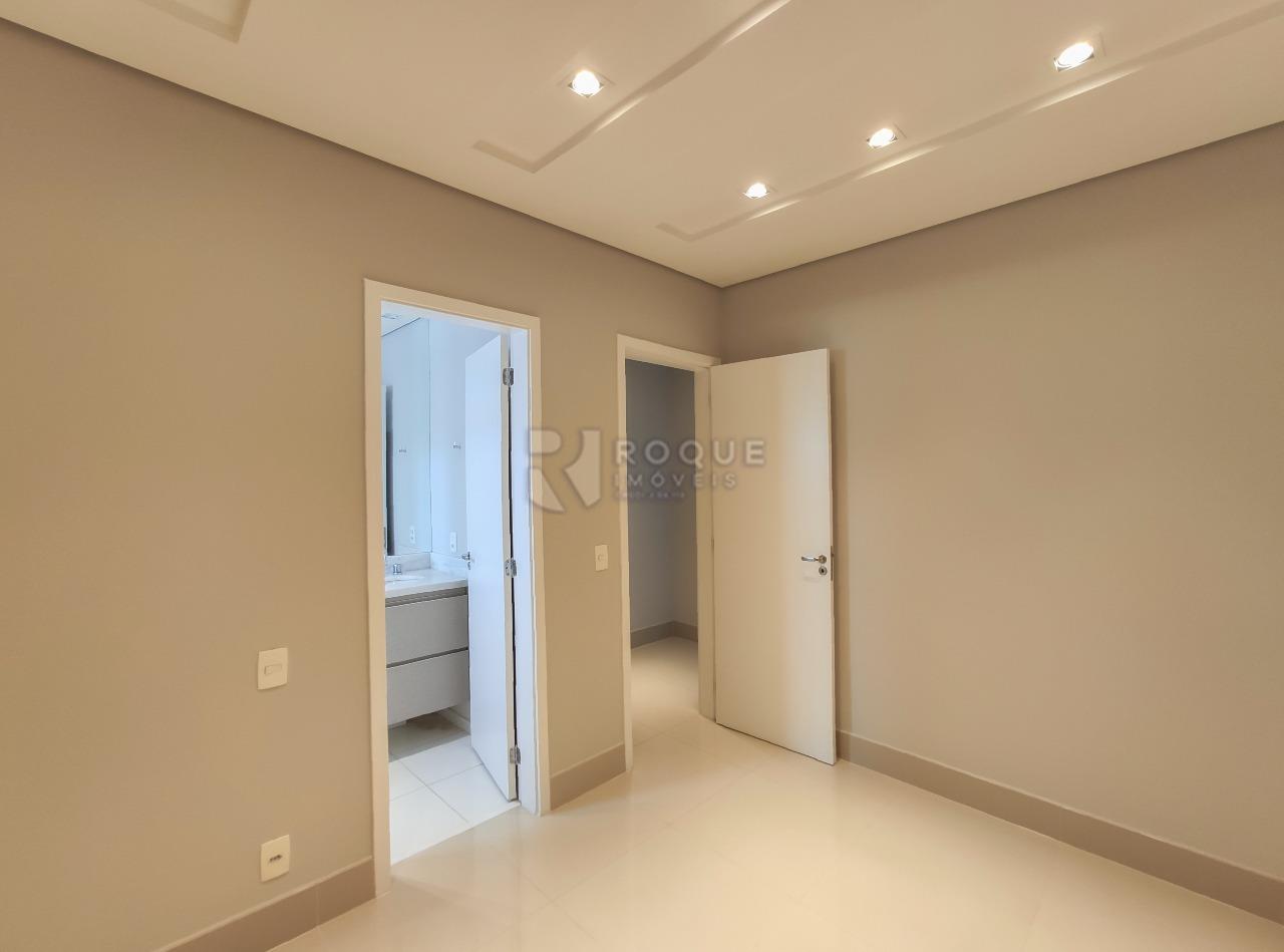 Casa em condomínio para aluguel no bairro Jardim Montezuma: Suíte 1 segundo andar 