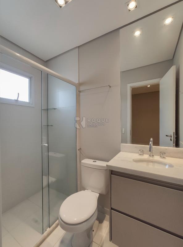 Casa em condomínio para aluguel no bairro Jardim Montezuma: WC suíte 1