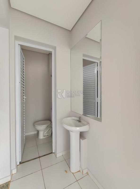 Casa em condomínio para aluguel no bairro Jardim Montezuma: Área de serviço 