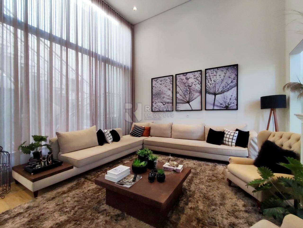 Casa em condomínio à venda no bairro Jardim Florença: SALA DE ESTAR