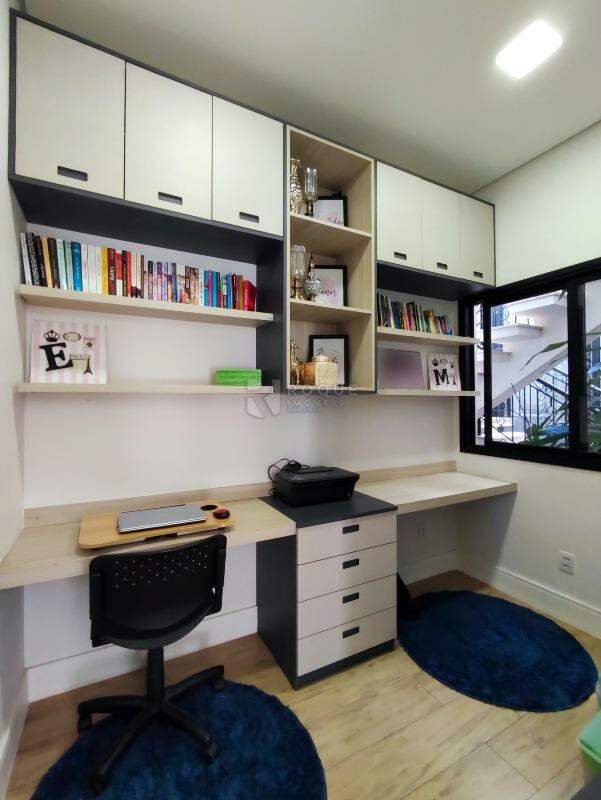 Casa em condomínio à venda no bairro Jardim Florença: ESCRITÓRIO
