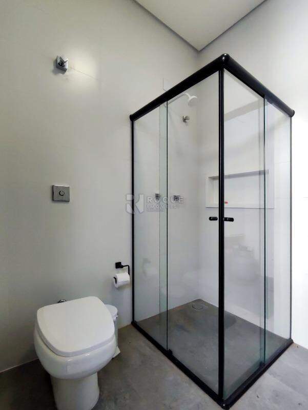 Casa em condomínio à venda no bairro Jardim Florença: BANHEIRO SOCIAL