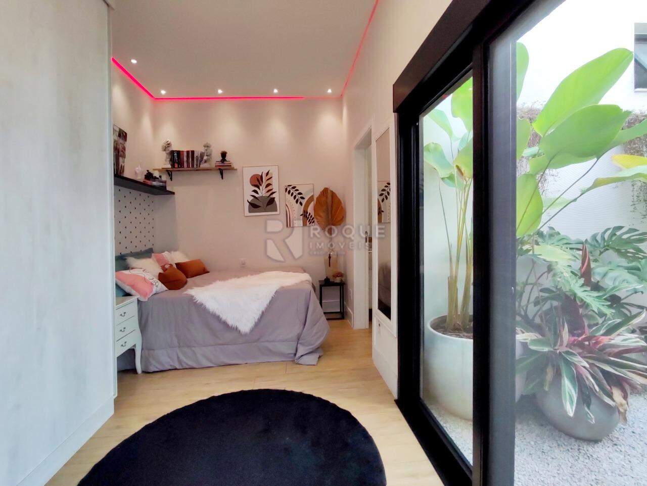 Casa em condomínio à venda no bairro Jardim Florença: SUÍTE 2