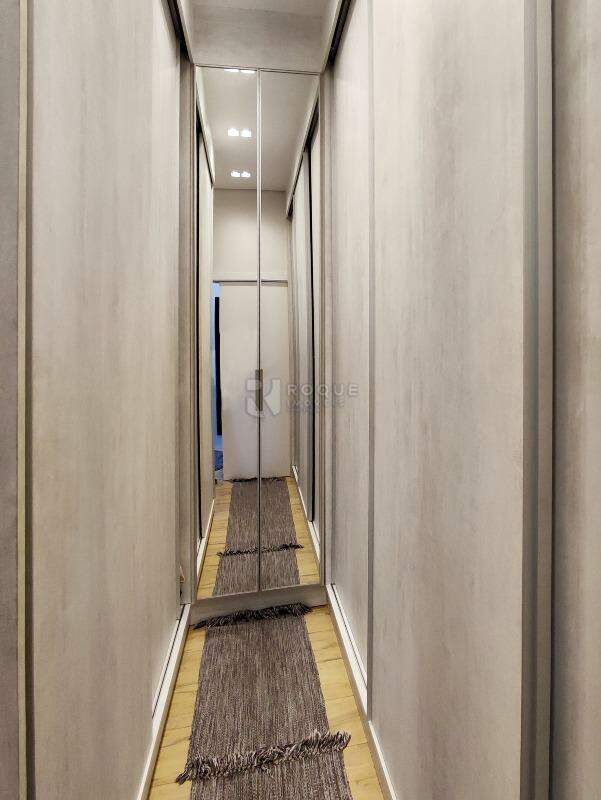 Casa em condomínio à venda no bairro Jardim Florença: CLOSET SUÍTE MASTER