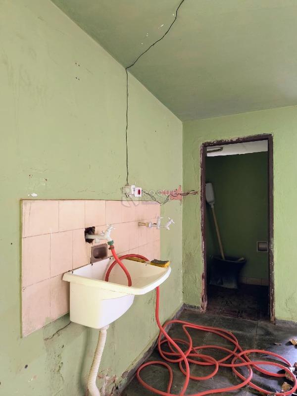 Casa Residencial para aluguel no bairro Vila Piza: Lavanderia 
