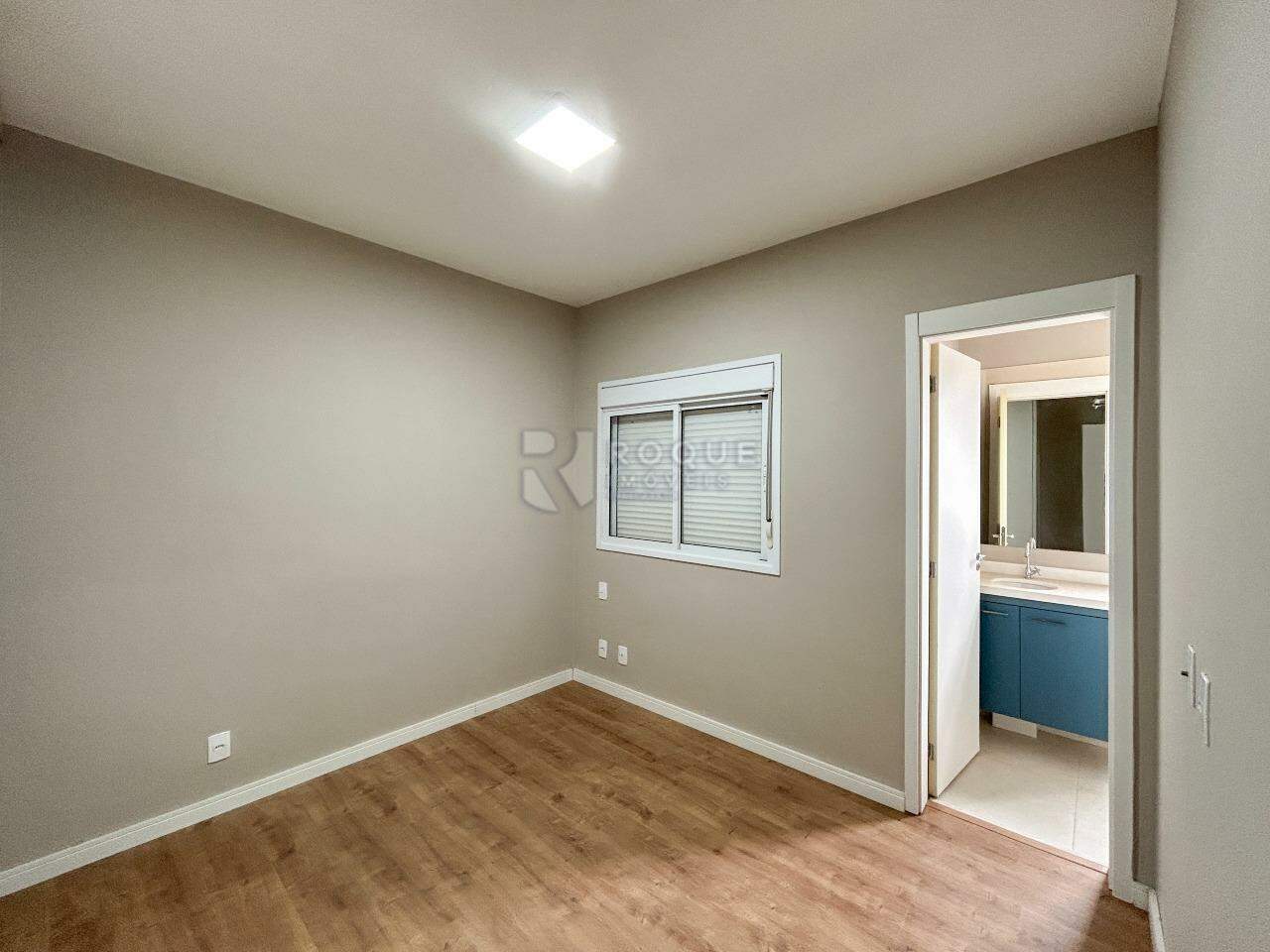 Apartamento para aluguel no bairro Jardim Senador Vergueiro: Dormitório 1 suíte