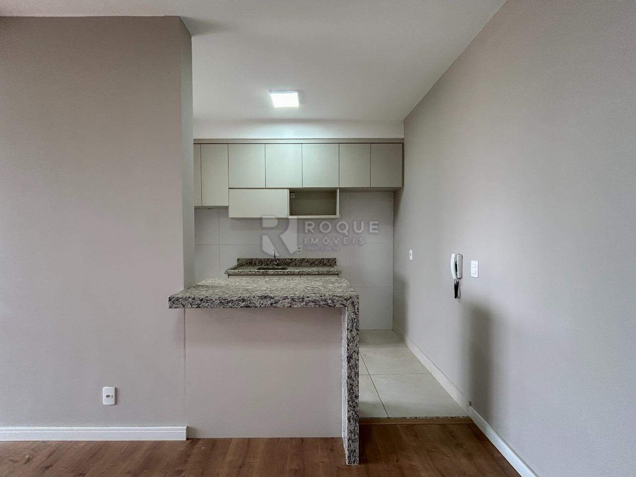 Apartamento para aluguel no bairro Jardim Senador Vergueiro: Sala / Cozinha