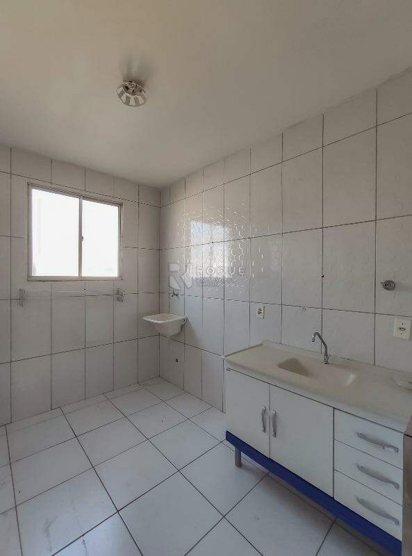 Apartamento para aluguel no bairro Jardim Colina Verde: Cozinha 