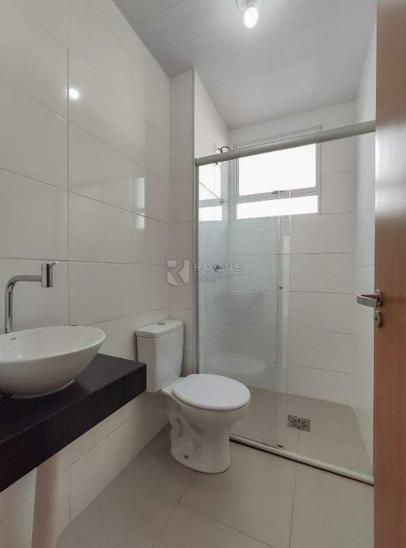 Apartamento para aluguel no bairro Fazenda Duas Barras: WC social 