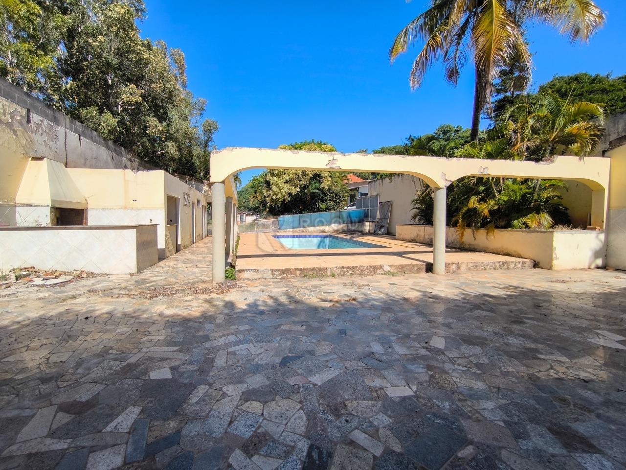 Área à venda no bairro Roseira: 