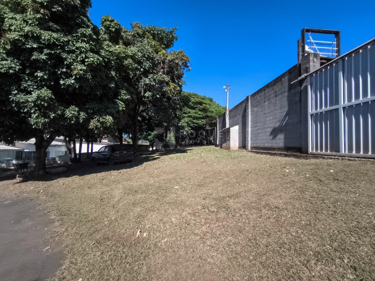 Área à venda no bairro Roseira: 