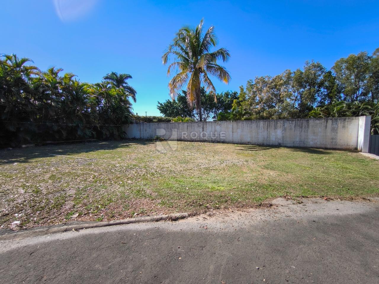 Área à venda no bairro Roseira: 