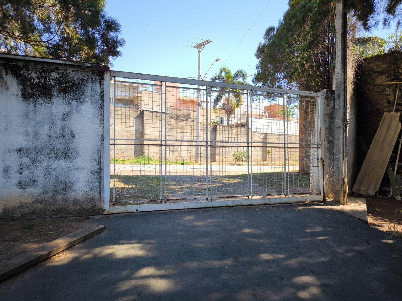 Área à venda no bairro Roseira: 