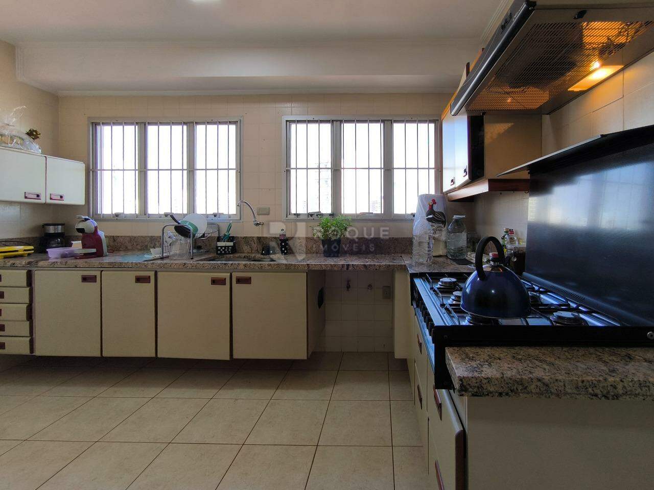 Apartamento à venda no bairro Vila Paraiso: COZINHA