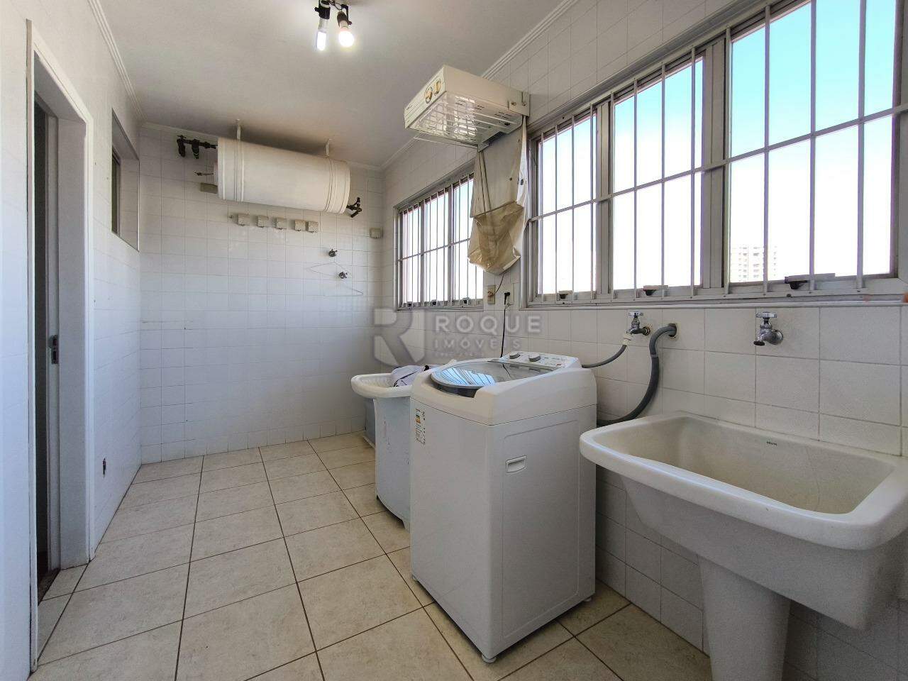 Apartamento à venda no bairro Vila Paraiso: LAVANDERIA