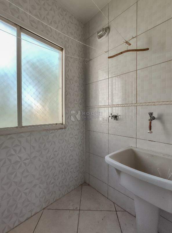 Apartamento para aluguel no bairro Vila Paulista: Área de serviço