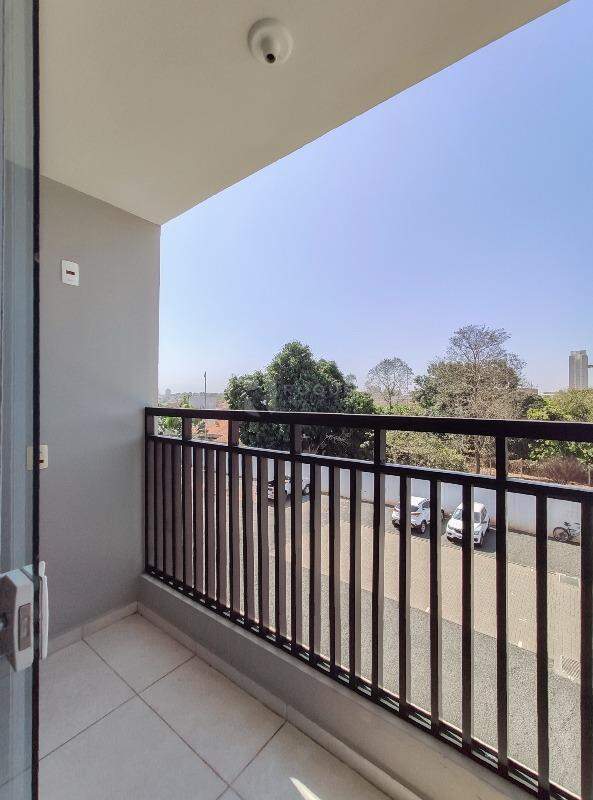 Apartamento para aluguel no bairro Jardim Florença: Sacada 