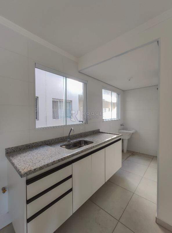 Apartamento para aluguel no bairro Jardim Florença: Cozinha