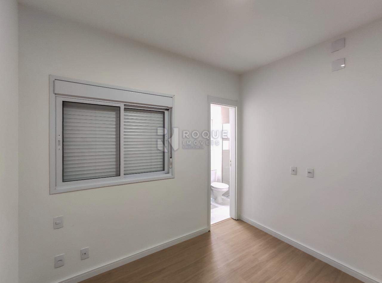 Apartamento para aluguel no bairro Jardim Senador Vergueiro: Dormitório 2 suíte