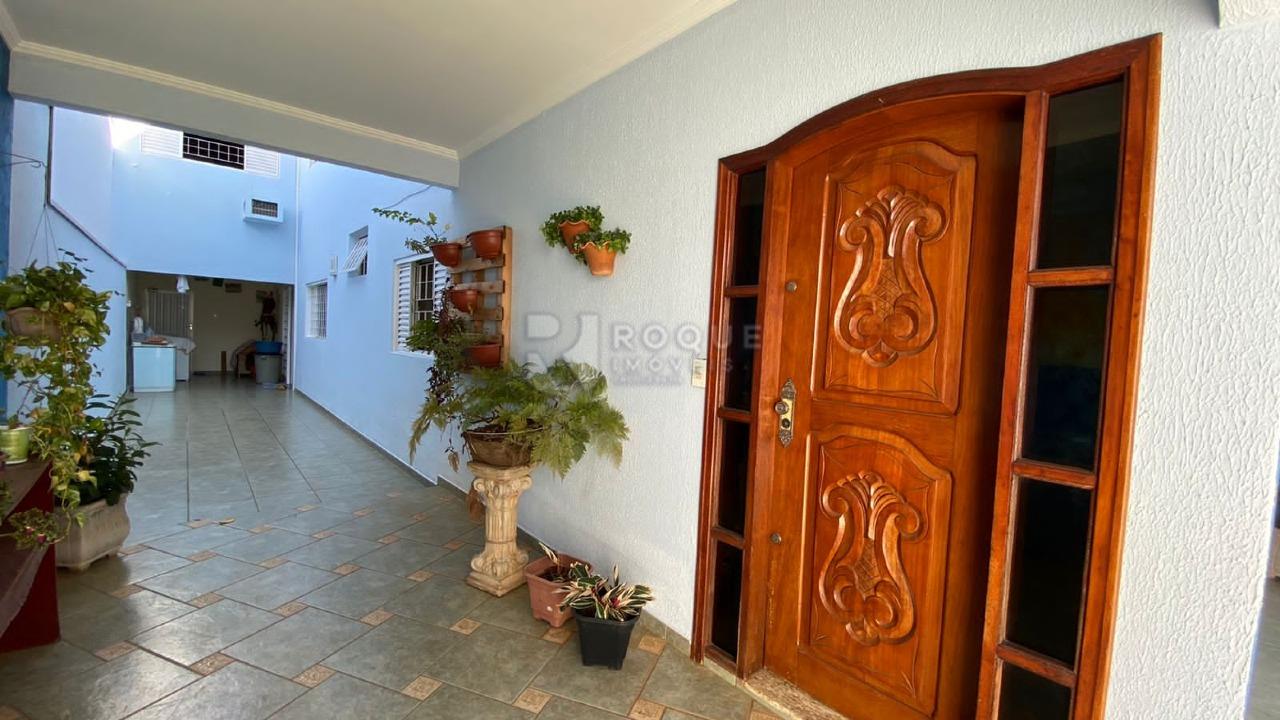 Casa Residencial à venda no bairro Jardim das Palmeiras: Quintal 