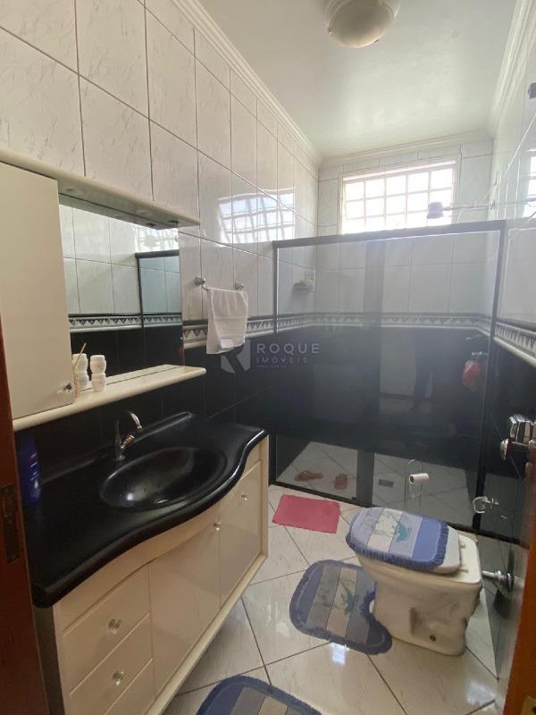 Casa Residencial à venda no bairro Jardim das Palmeiras: Banheiro Social