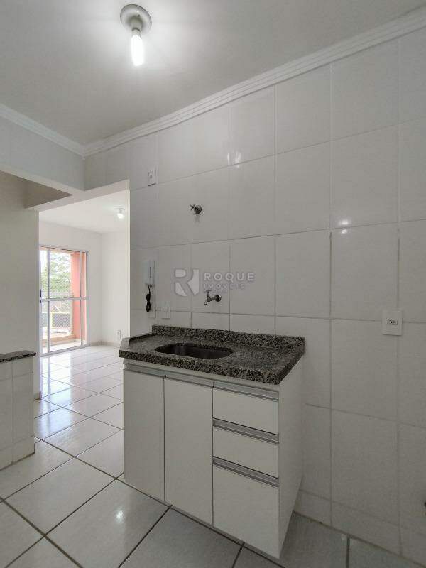 Apartamento para aluguel no bairro Vila Labaki: Cozinha 