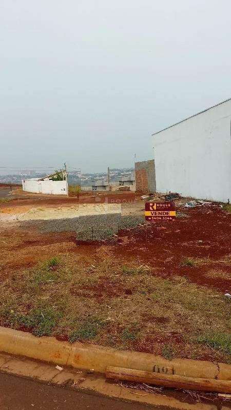 Terreno à venda no bairro Residencial Colinas do Engenho I: 