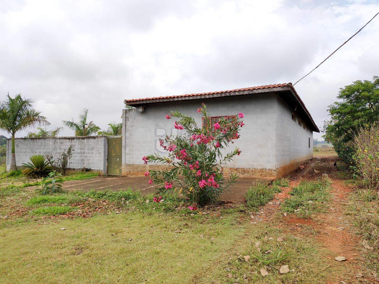Chácara à venda no bairro Bairro do Pinhal: FACHADA