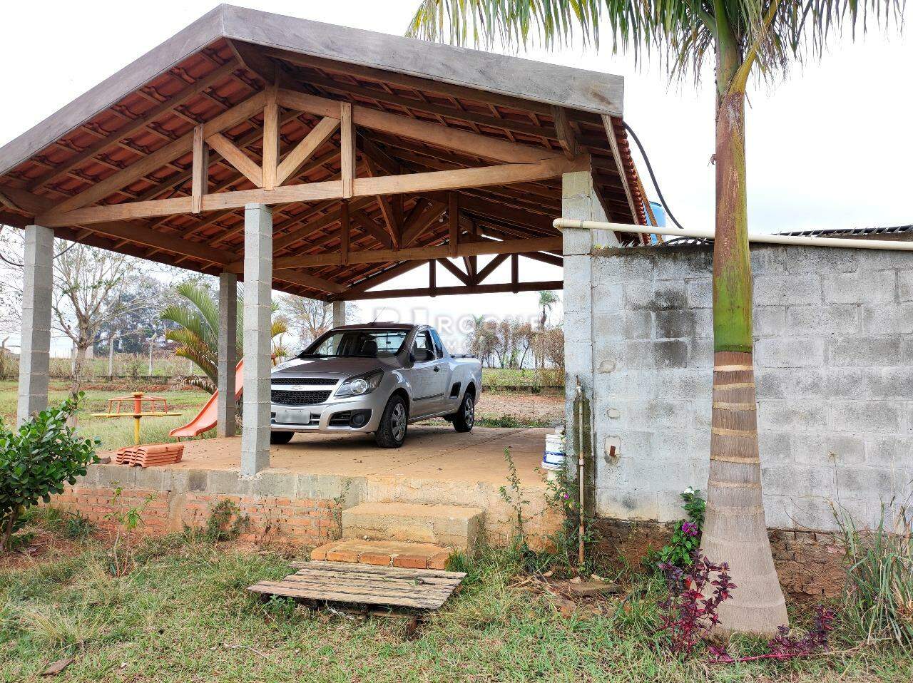 Chácara à venda no bairro Bairro do Pinhal: GARAGEM