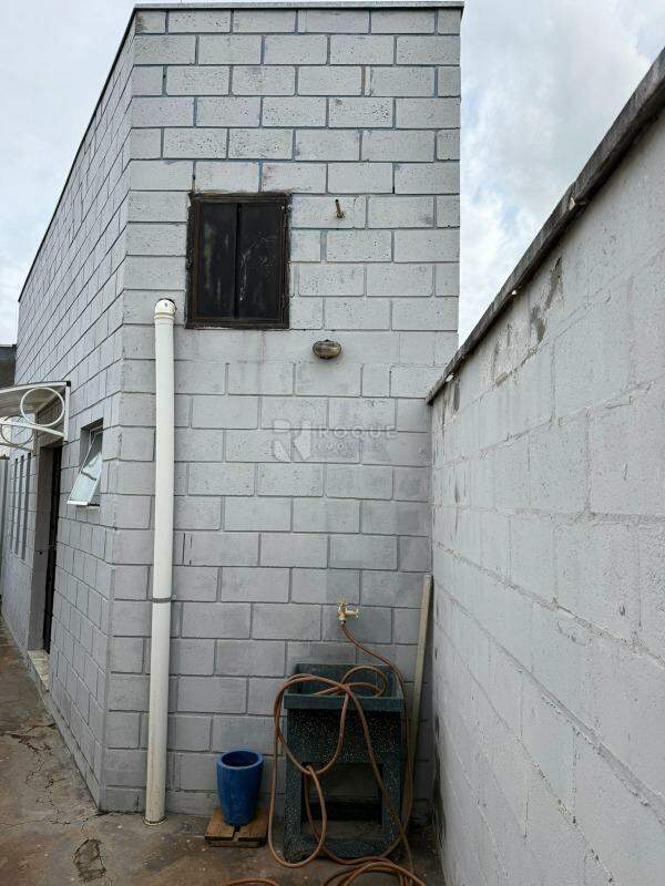 Salas/Conjuntos para aluguel no bairro Residencial Colinas do Engenho I: Lavanderia
