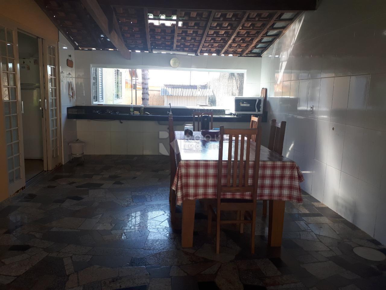 Chácara à venda no bairro Jardim Nova Europa: 