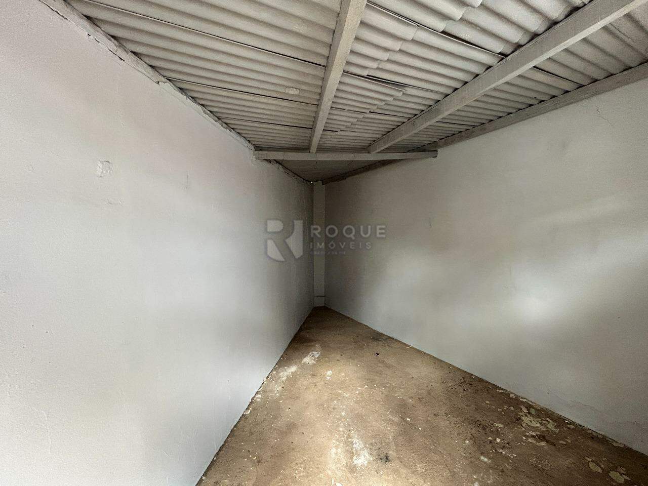 Casa Residencial para aluguel no bairro Vila Cristovam: Despensa 