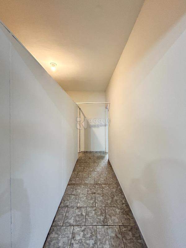 Casa Residencial para aluguel no bairro Vila Cristovam: Hall 