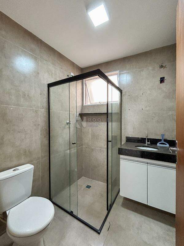 Apartamento para aluguel no bairro Jardim Santa Cecília: WC social 