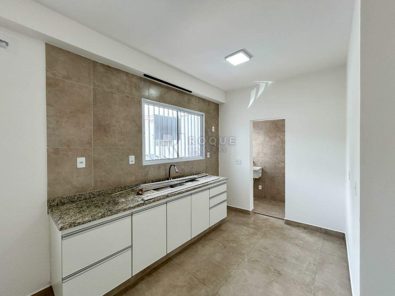 Apartamento para aluguel no bairro Jardim Santa Cecília: Cozinha 