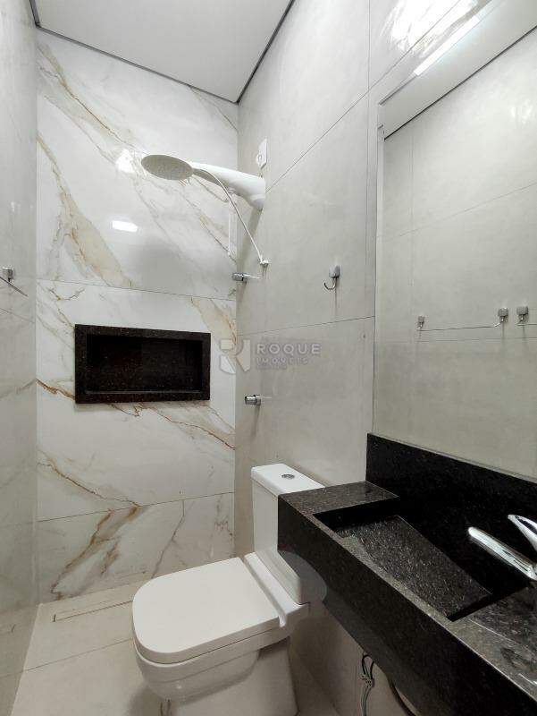 Casa em condomínio à venda no bairro Residenciais Fazenda Itapema: BANHEIRO ESPAÇO GOURMET