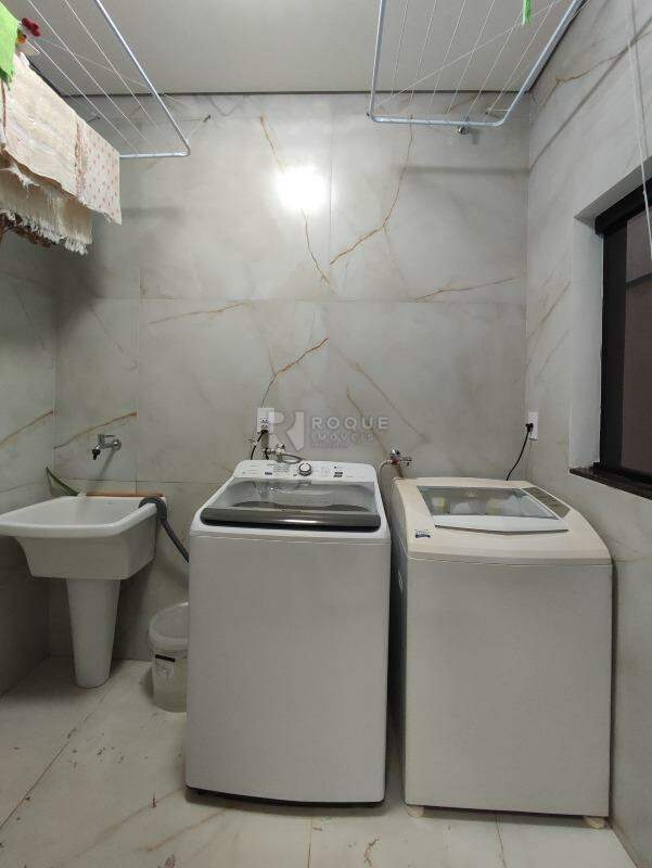 Casa em condomínio à venda no bairro Residenciais Fazenda Itapema: LAVANDERIA