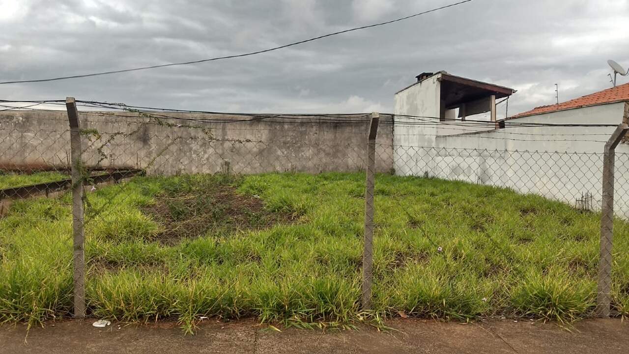 Terreno à venda no bairro Jardim Porto Real II: 