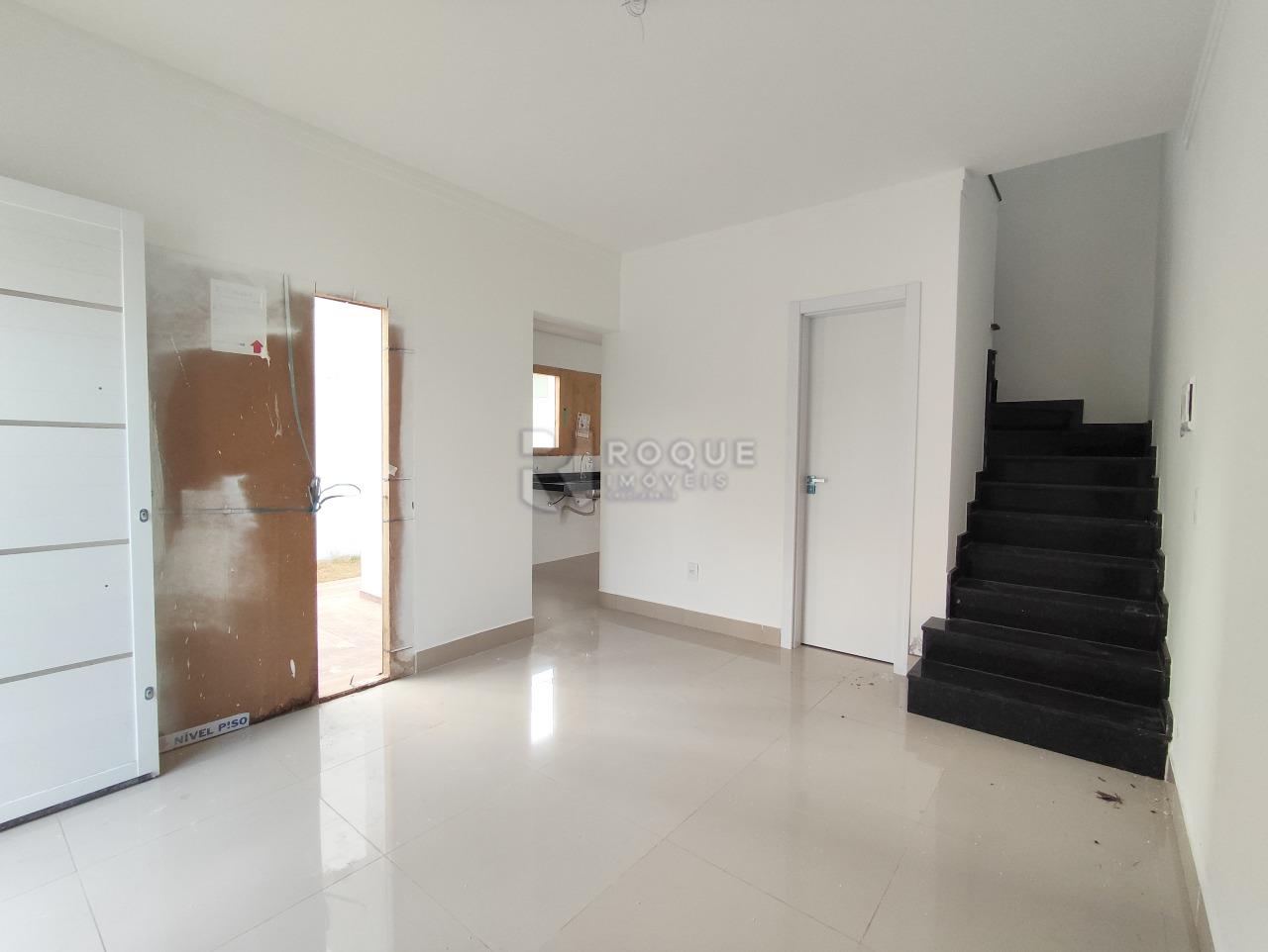 Casa em condomínio à venda no bairro Jardim Residencial Alto do Flamboyant: SALA